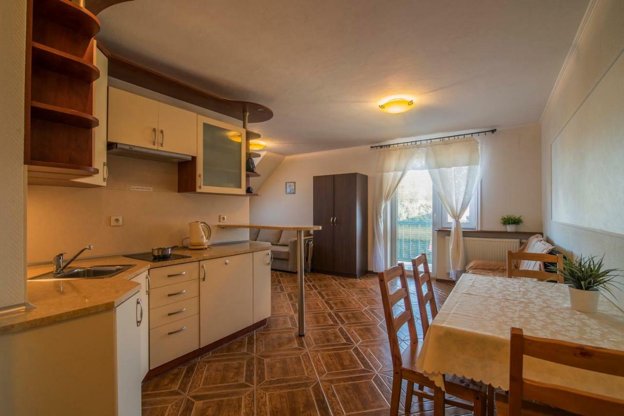 Pionow Rodzinne Apartamenty Urocza 10 Krynica Morska Buitenkant foto