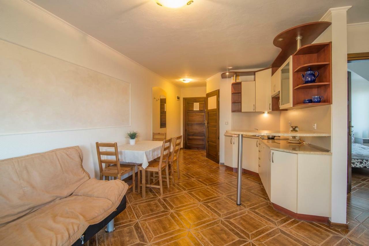 Pionow Rodzinne Apartamenty Urocza 10 Krynica Morska Buitenkant foto
