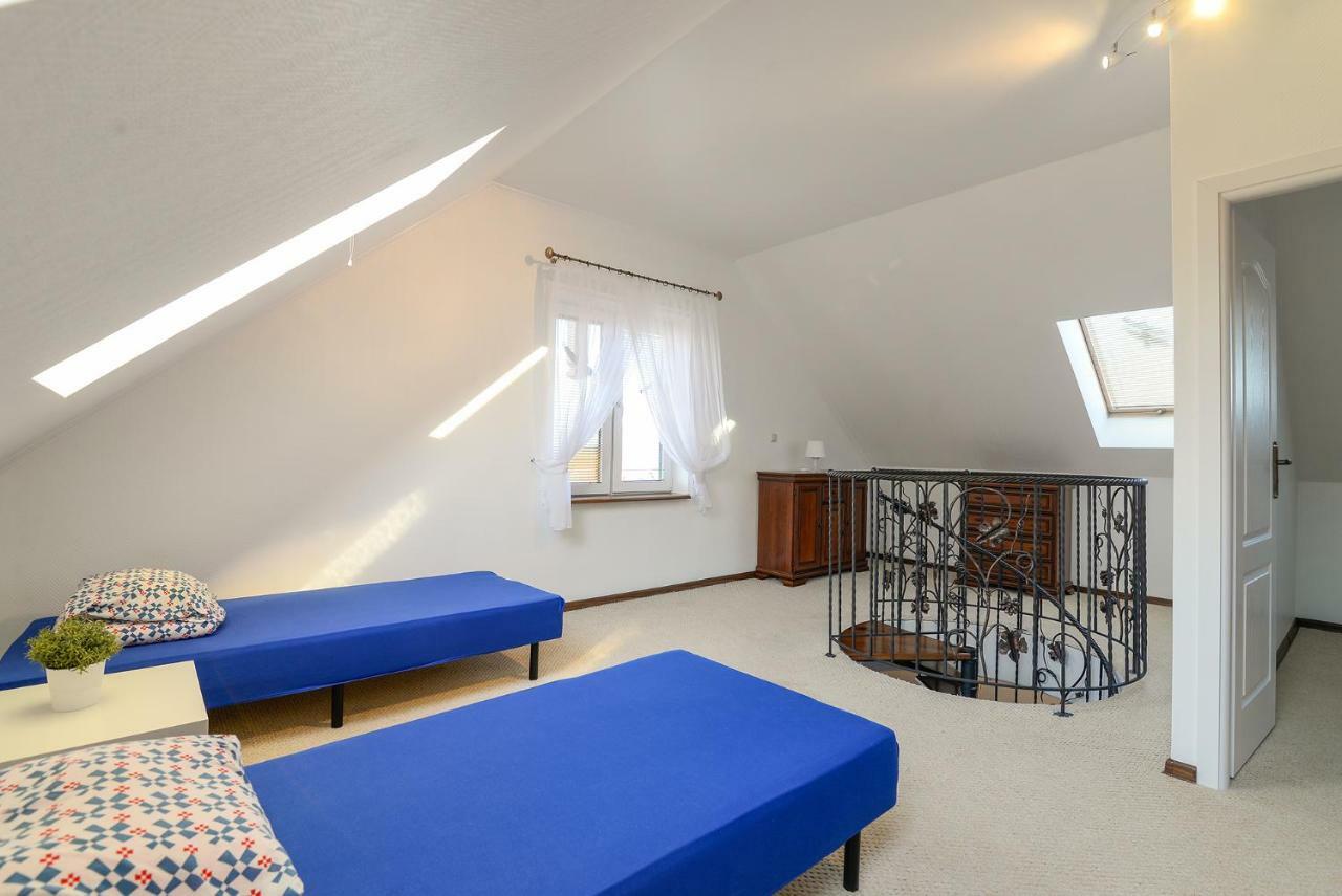 Pionow Rodzinne Apartamenty Urocza 10 Krynica Morska Buitenkant foto